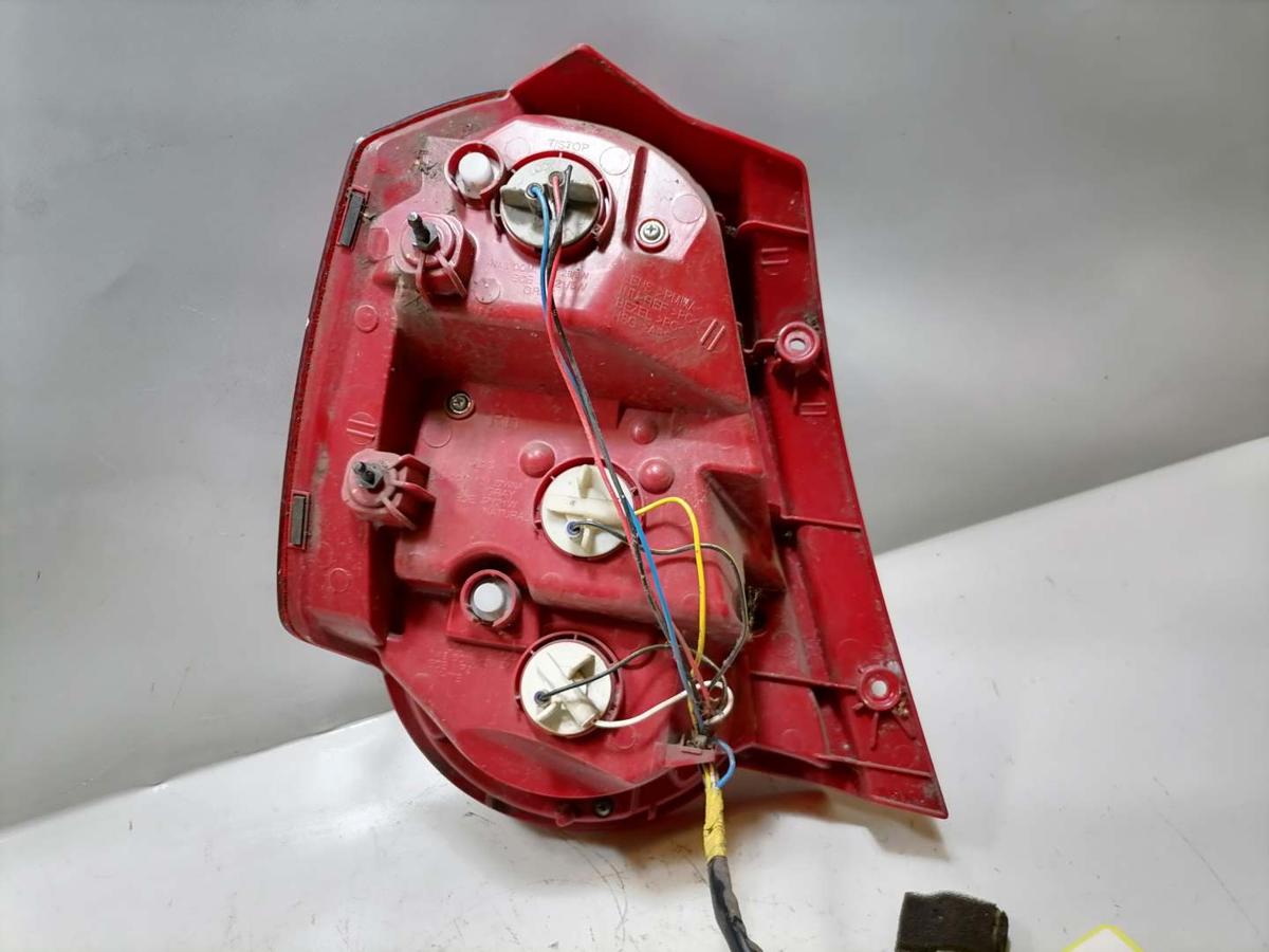 Chevrolet Aveo original R&uuml;cklicht R&uuml;ckleuchte Heckleuchte rechts rot wei&szlig; BJ09